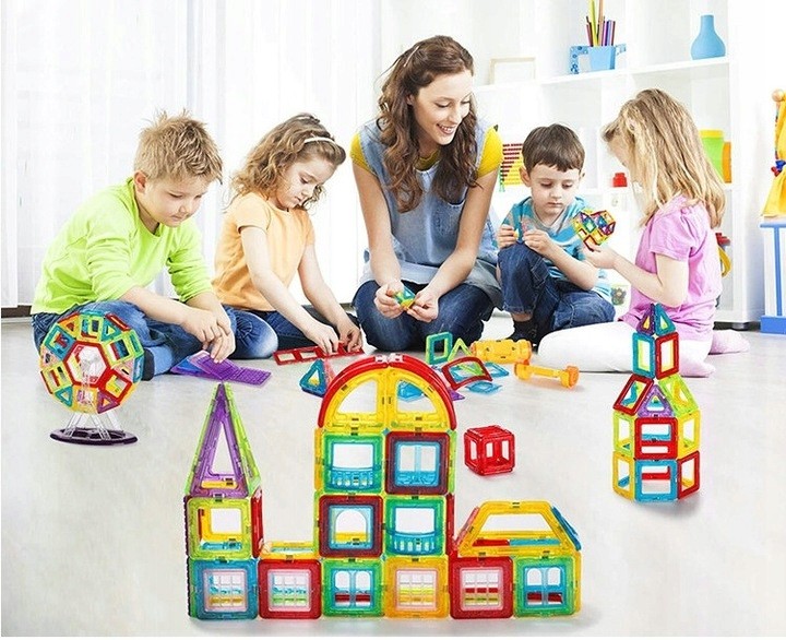 Magnetinis konstruktorius 70 detalių Magnetinis konstruktorius 70 detalių