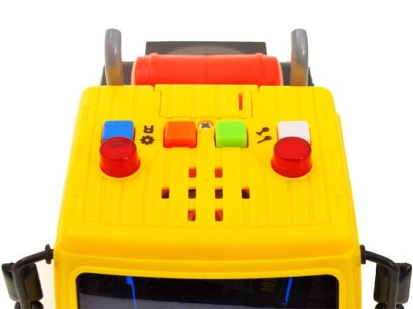 Tralas su ekskavatoriumi Tralas su ekskavatoriumi