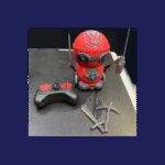 Ninja tipo robotas su valdymo pultu