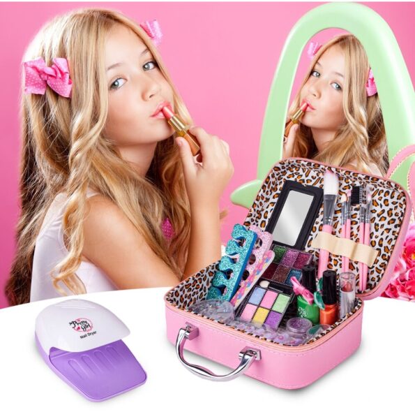 kosmetikos-rinkinys-lagamine-7 kosmetikos-rinkinys-lagamine-7