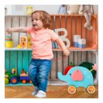 Tempiamas drambliukas, padeda mokytis vaikščioti, su šniūreliu Tempiamas drambliukas, padeda mokytis vaikščioti, su šniūreliu