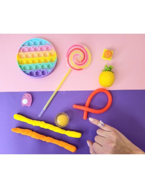 Žaislų rinkinys nykštukams 10 vnt., žiedelis, šviečiantis lollipop, tampomi minkomi fidget žaislai Žaislų rinkinys nykštukams 10 vnt., žiedelis, šviečiantis lollipop, tampomi minkomi fidget žaislai