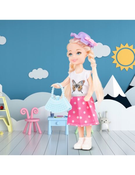 Lėlė su priedais, aukštis 14 cm. Lėlė su priedais, aukštis 14 cm.