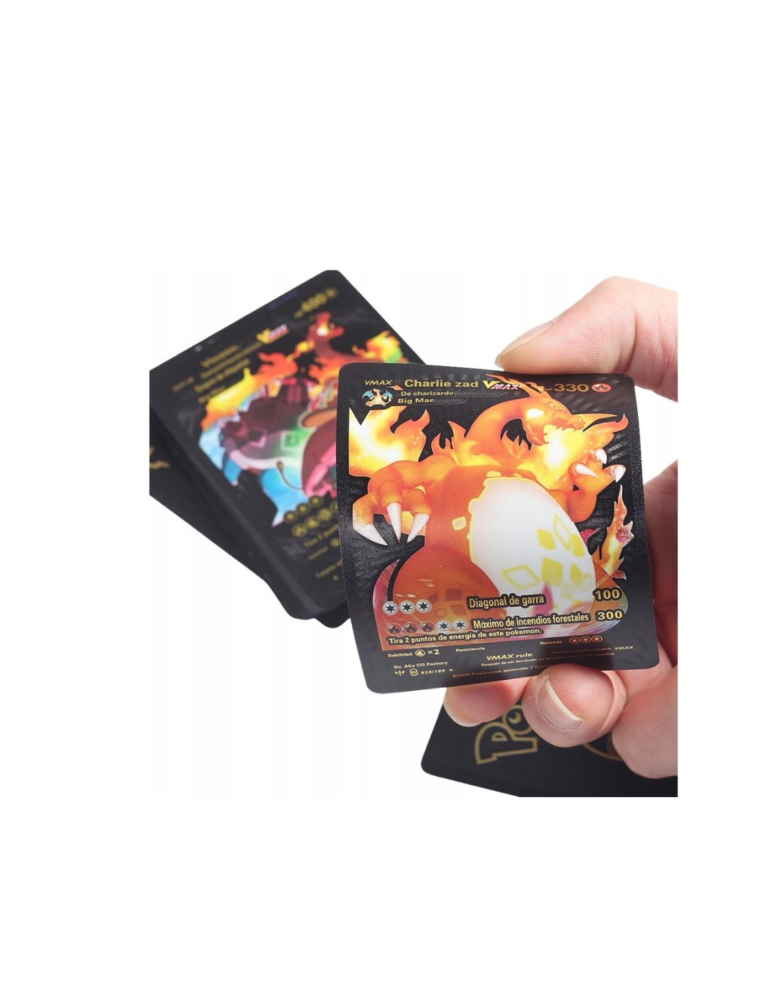 Pokemon kortos 165 vnt. kolekcija Charizard Vmax, juodos, auksinės ir sidabrinė spalvos pakuotės po 55 vnt. Pokemon kortos 165 vnt. kolekcija Charizard Vmax, juodos, auksinės ir sidabrinė spalvos pakuotės po 55 vnt.