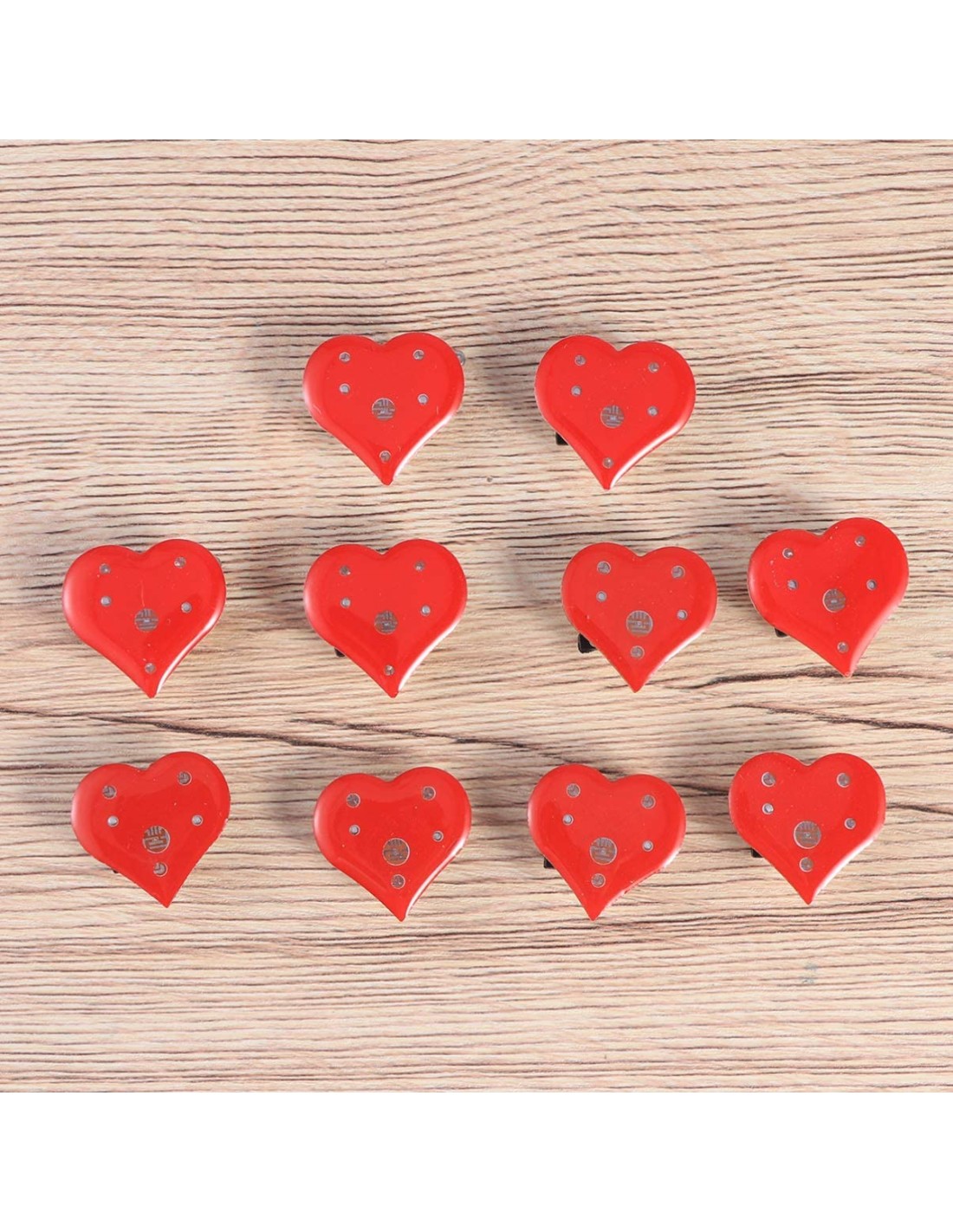 Širdelė LED Valentino dienai, šviečianti, įsegama į rūbus Širdelė LED Valentino dienai, šviečianti, įsegama į rūbus