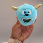 Suspaudžiamas-antistresinis-fidget-pliušo-kamuoliukas-1 Suspaudžiamas-antistresinis-fidget-pliušo-kamuoliukas-1