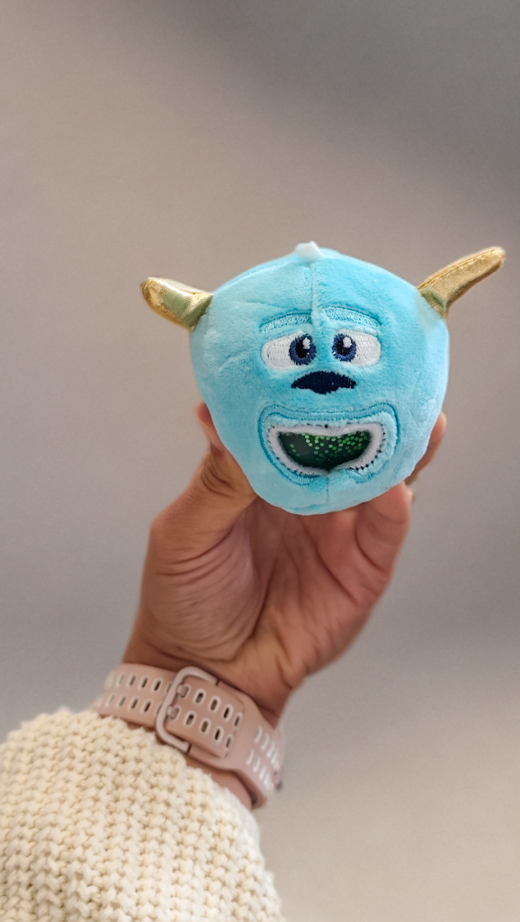 Suspaudžiamas-antistresinis-fidget-pliušo-kamuoliukas-1 Suspaudžiamas-antistresinis-fidget-pliušo-kamuoliukas-1