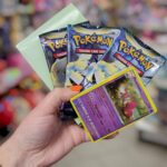Pokemon kortos, pakuotė 70 vnt.Crown Zenith, plius žaidimas- plakatas