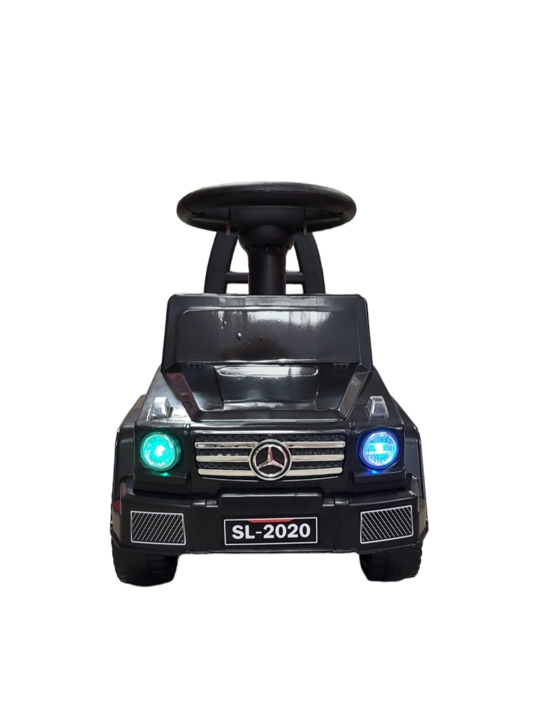 Paspiriama mašina vaikui su garso ir šviesos efektais, juoda spalva Paspiriama mašina vaikui su garso ir šviesos efektais, juoda spalva