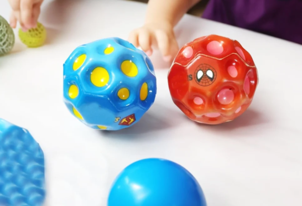 Aukštai-šokinėjantis-guminis-kamuolys-Bouncy-3 Aukštai-šokinėjantis-guminis-kamuolys-Bouncy-3