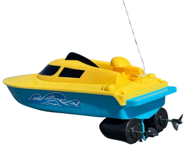 Radijo-bangomis-valdomas-laivas-2