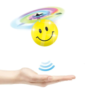 Skraidantis šviečiantis dronas su jutikliu