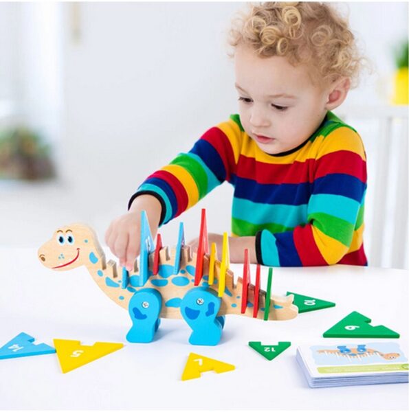 skaiciu-delione-dinozauras-3 skaiciu-delione-dinozauras-3