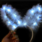 Šviečiantis-lankelis-ausys-3 Šviečiantis-lankelis-ausys-3