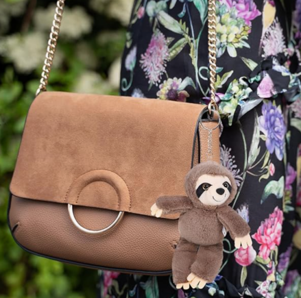 Pliušinis-pakabukas-Tinginys-3 Pliušinis-pakabukas-Tinginys-3