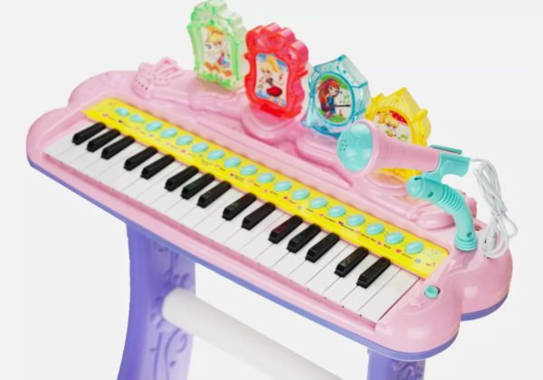 vaikiskas-pianinas-su-kedute-3 vaikiskas-pianinas-su-kedute-3