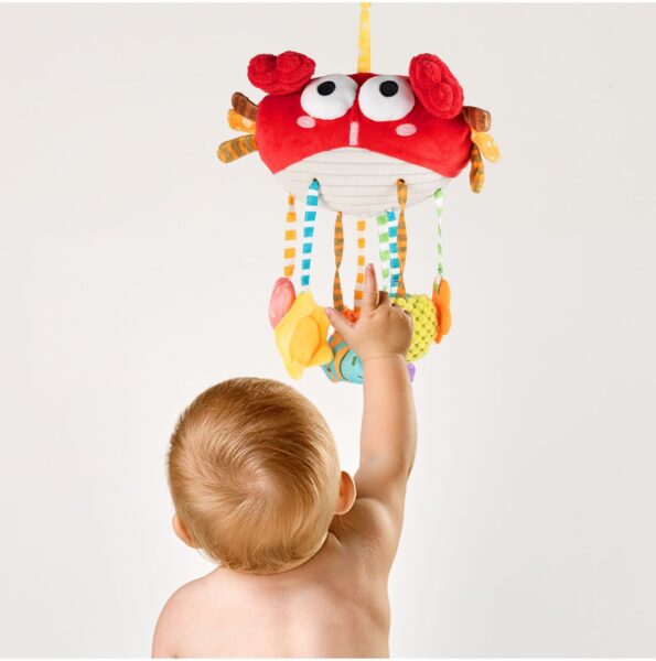 pakabinamas-krabas-barskutis-zaislas-kudikiui-6 pakabinamas-krabas-barskutis-zaislas-kudikiui-6