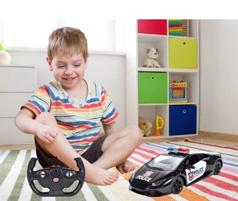 Pakraunama-policijos-mašina-su-valdymo-pultu-5 Pakraunama-policijos-mašina-su-valdymo-pultu-5