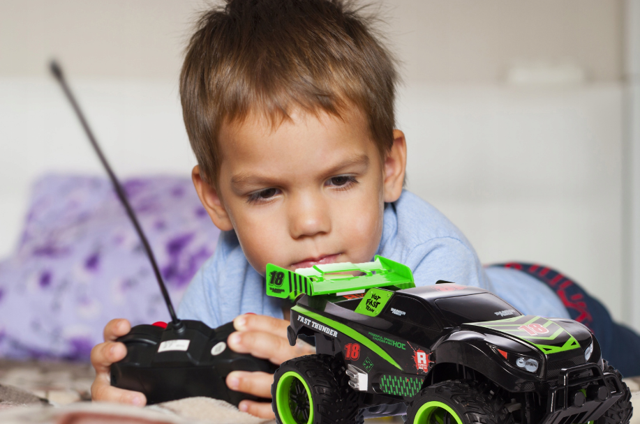 Sportinis-RC-automobilis-su-valdymo-pultu-3 Sportinis-RC-automobilis-su-valdymo-pultu-3