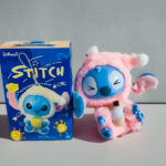 Pliušinis-Stitch-pakabukas-siurprizas-1