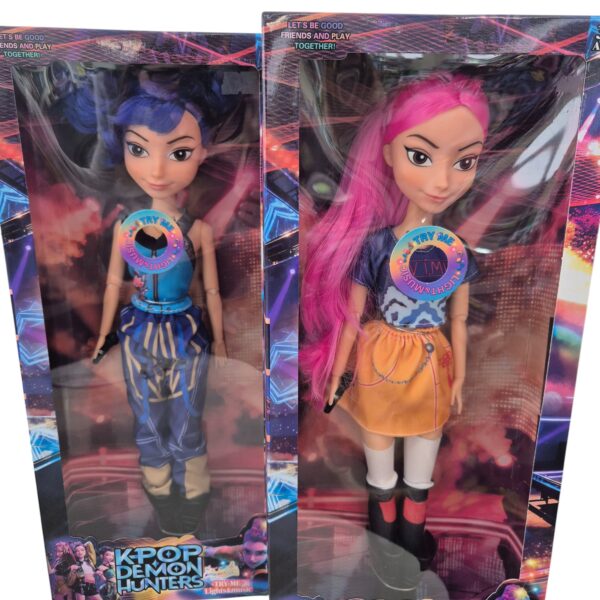 kpop-lėlė-grojanti-2-Photoroom