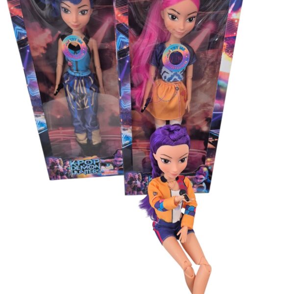 kpop-lėlė-grojanti-Photoroom